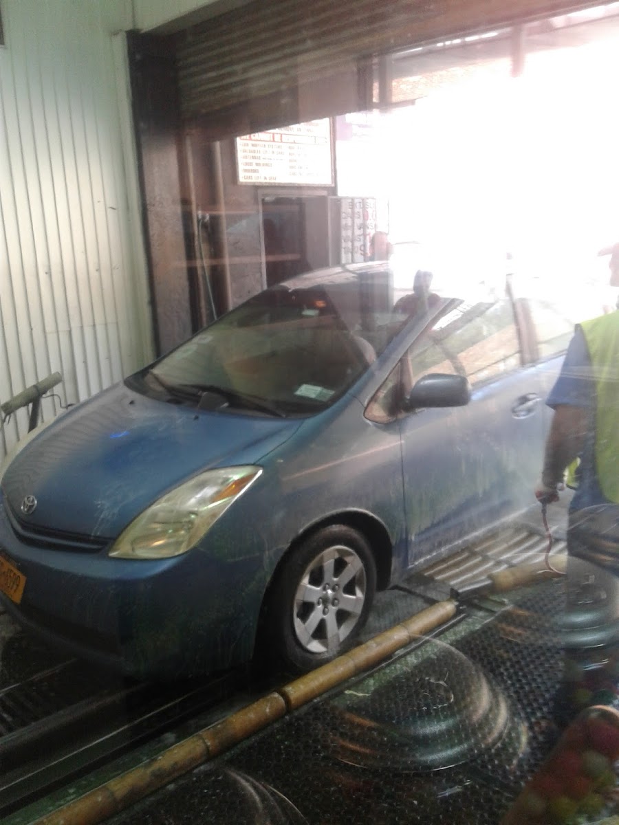 Cross Bronx Car Wash photo 2